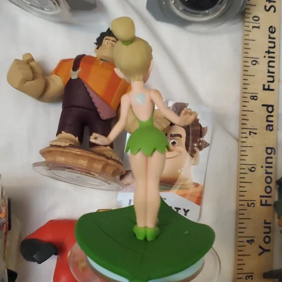 : Huge Mixed lot of over 16 DISNEY INFINITY charactersfigures 2.0